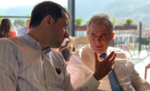 Али Ахмети прогласен за почесен граѓанин на Тирана