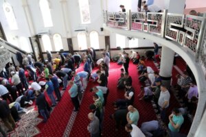 Муслиманите го слават Рамазан Бајрам