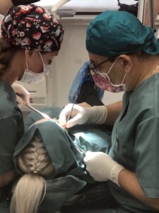 Успешна е денталната операција – транспозиција на нерв, извадена од врвен хируршки тим во приватна ординација во Скопје
