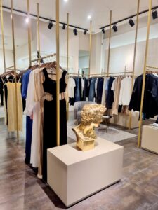 Oтворена 52 Концепт – продавницата што ја редефинира високата мода