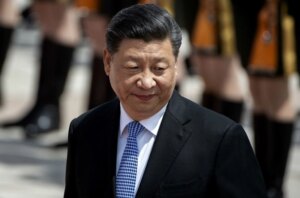 Кинескиот претседател Си Џинпинг во посета на Франција