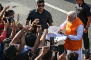 Трета фаза од изборите во Индија – гласаше и премиерот Моди