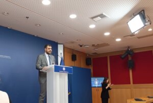 Атина очекува да ги чуе позициите на новата Влада во Скопје, а потоа ќе коментира