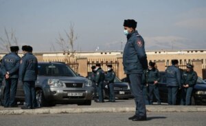 Ерменската полиција уапси 151 демонстрант против копнениот договор со Азербејџан