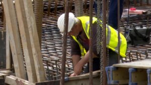 Тешко повреден работник при извршување градежни работи на објект во Карпош